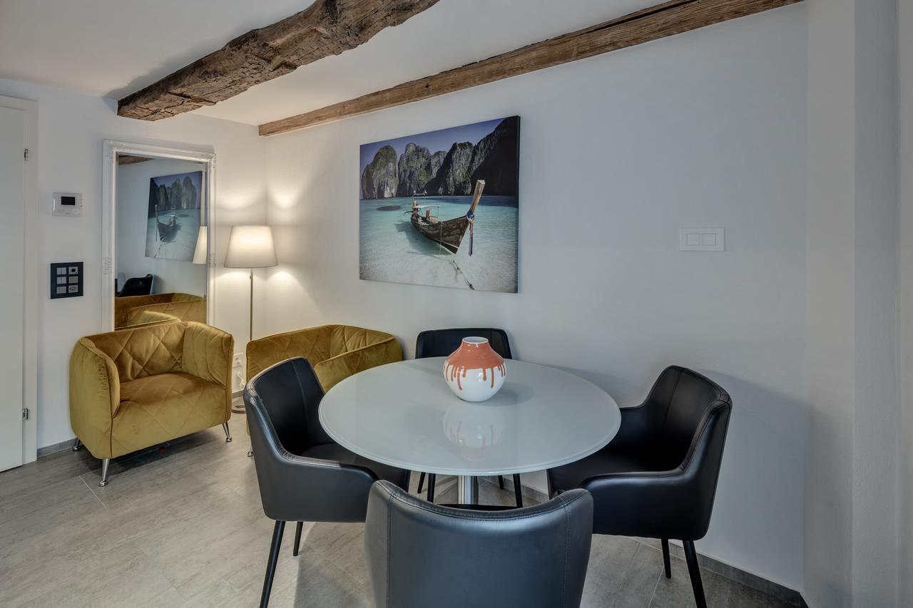 Smartroom The Residence La Cittadella Баден Екстериор снимка